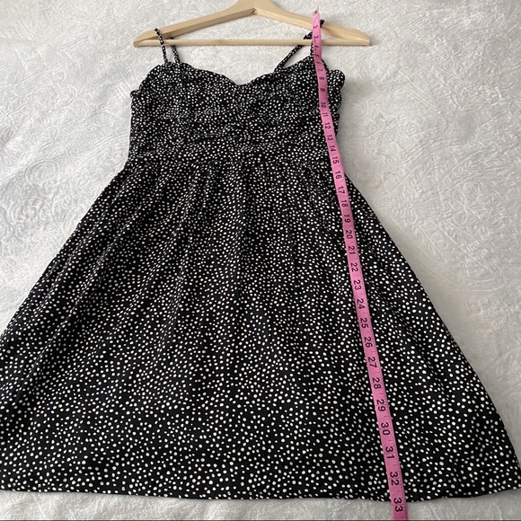 NWT Ruched Chest Above Knee Polkadot Dress - Picture 4 of 12